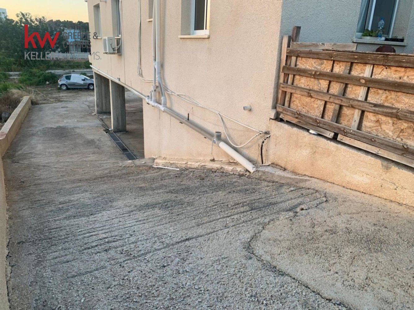 649m2 Building in Paphos, Cyprus No. 61146