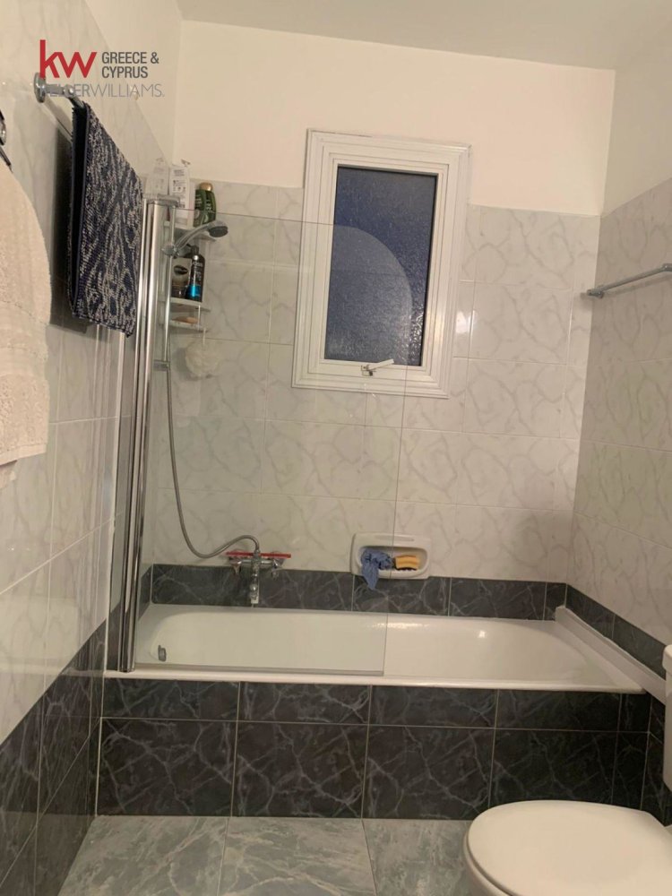 649m2 Building in Paphos, Cyprus No. 61146