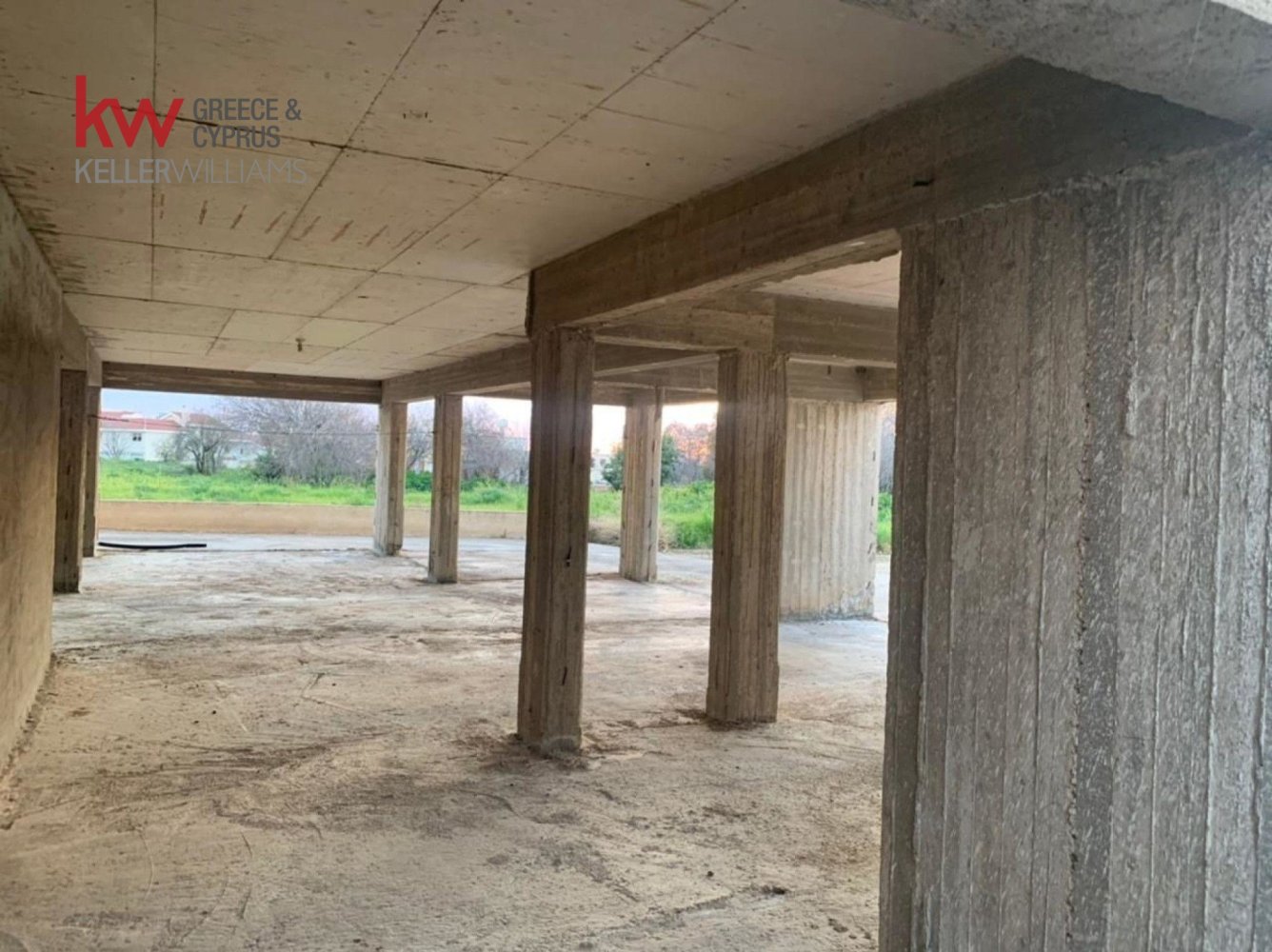 649m2 Building in Paphos, Cyprus No. 61146