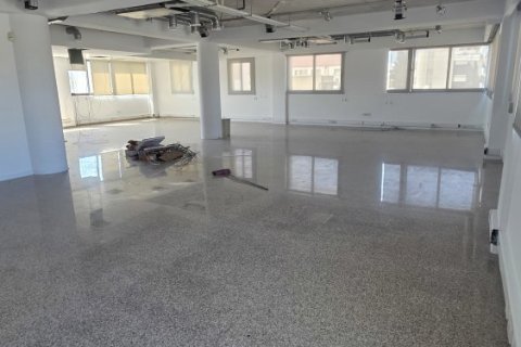 Офис 200м2 в Строволос, Никосия, Кипр № 50559