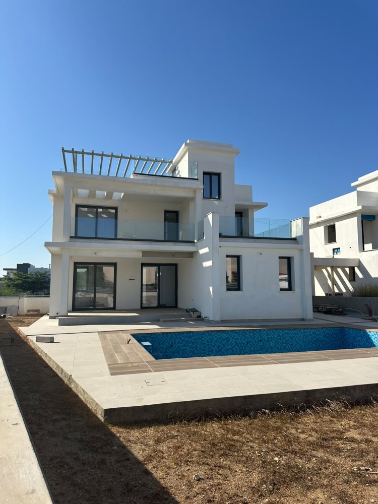 3 bedrooms Villa in Pervolia, Larnaka, Cyprus No. 62057
