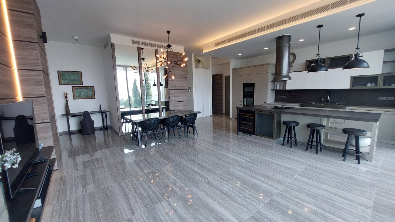 3 bedrooms Apartment in Agios Tychonas, Limassol, Cyprus No. 61998