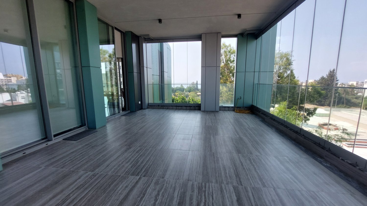 3 bedrooms Apartment in Agios Tychonas, Limassol, Cyprus No. 61998