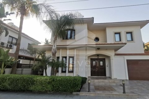 Вилла с 5 спальнями в Арадипу, Ларнака, Кипр № 40144
