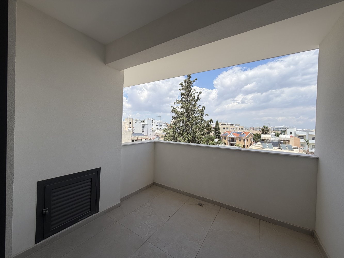 2 bedrooms Apartment in Larnaca, Larnaka, Cyprus No. 62296