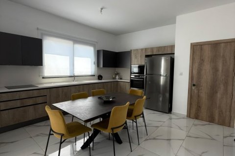 3 bedrooms Apartment in Germasogeia, Limassol, Cyprus No. 62034