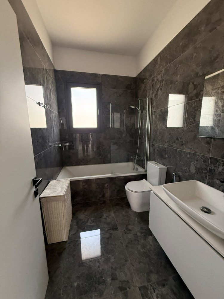 3 bedrooms Apartment in Germasogeia, Limassol, Cyprus No. 62034