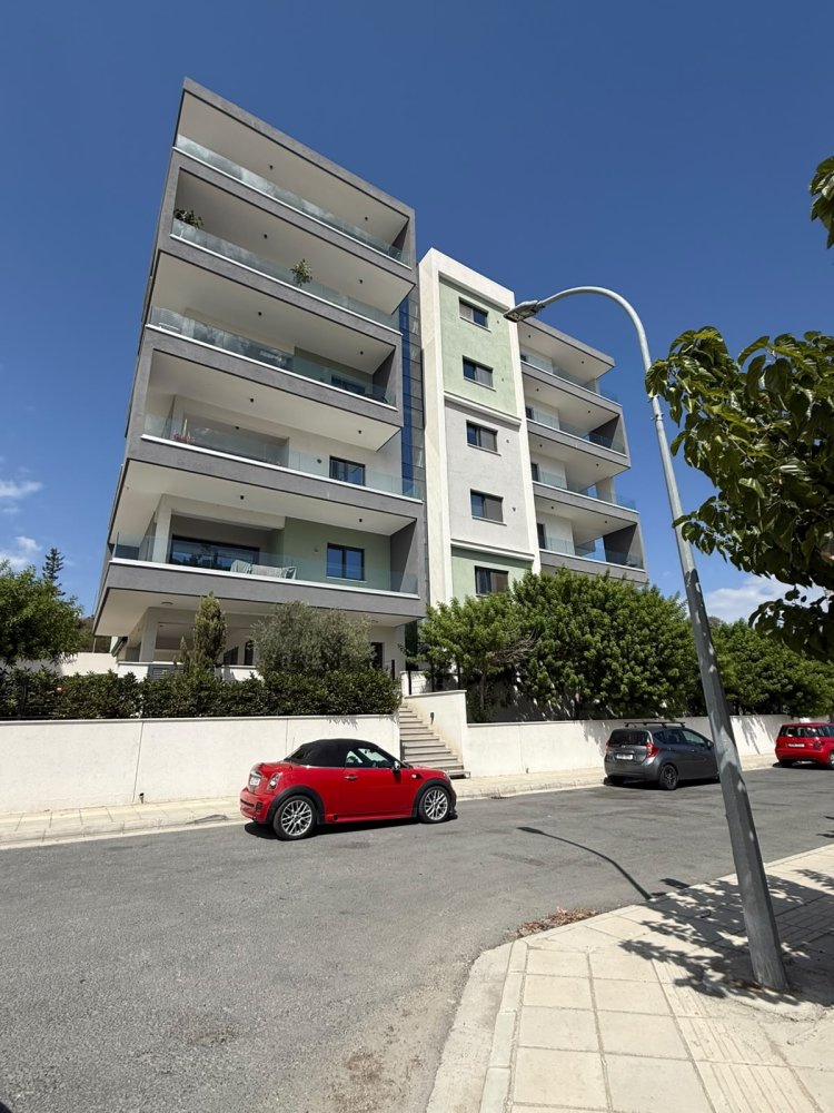 3 bedrooms Apartment in Germasogeia, Limassol, Cyprus No. 62034