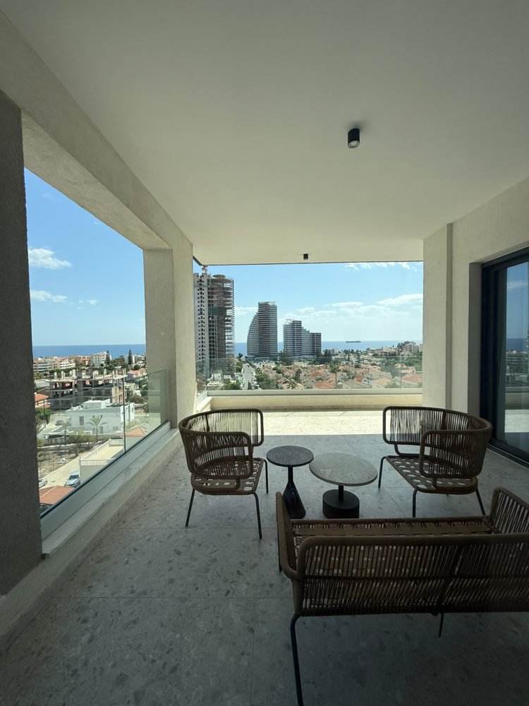 3 bedrooms Apartment in Germasogeia, Limassol, Cyprus No. 62034