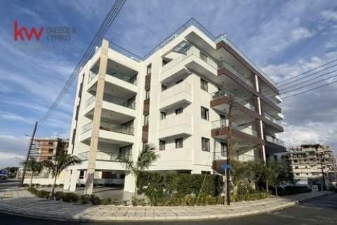 Квартира с 2 спальнями в Ливадия, Ларнака, Кипр № 39972