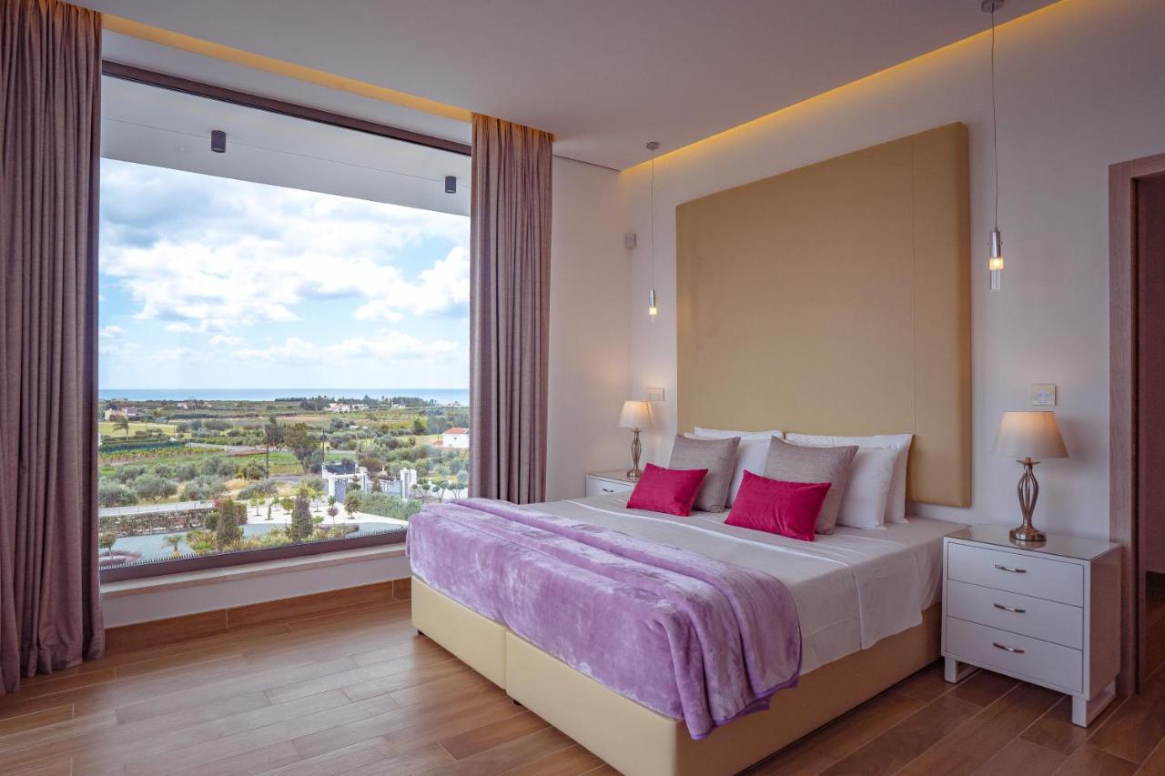 5 bedrooms Villa in Pegeia, Paphos, Cyprus No. 60418