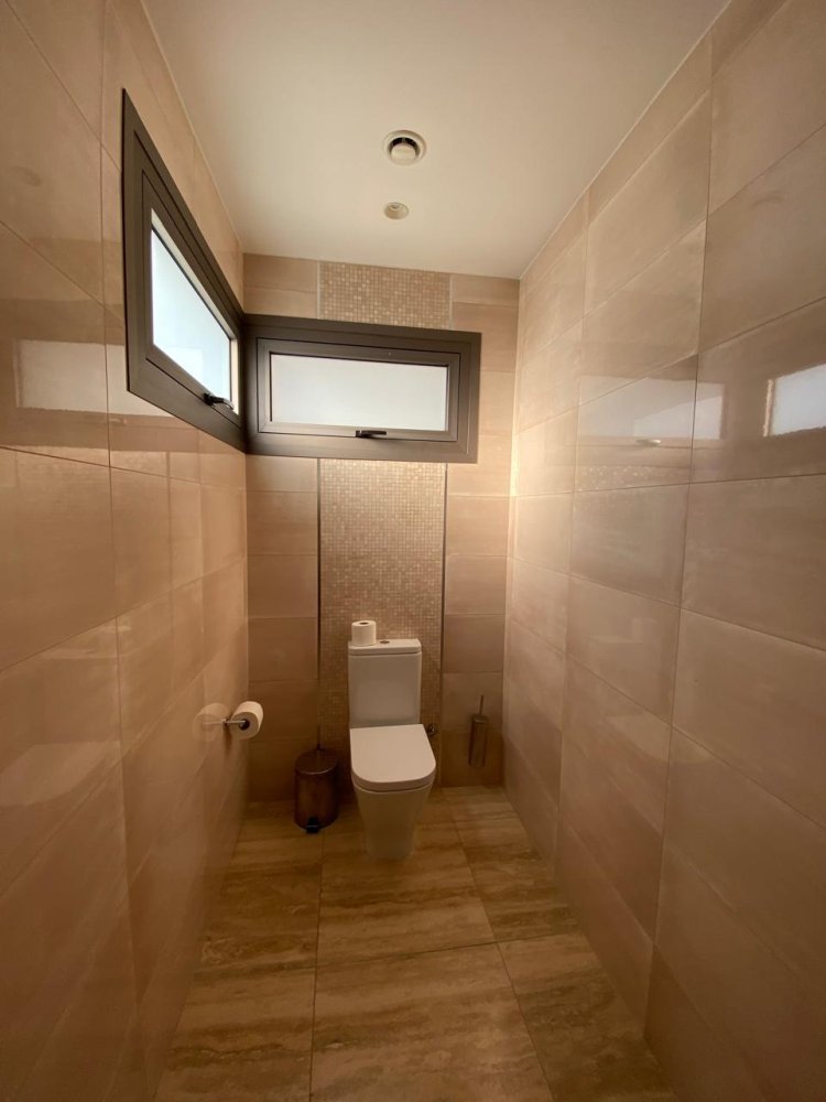 5 bedrooms Villa in Pegeia, Paphos, Cyprus No. 60418