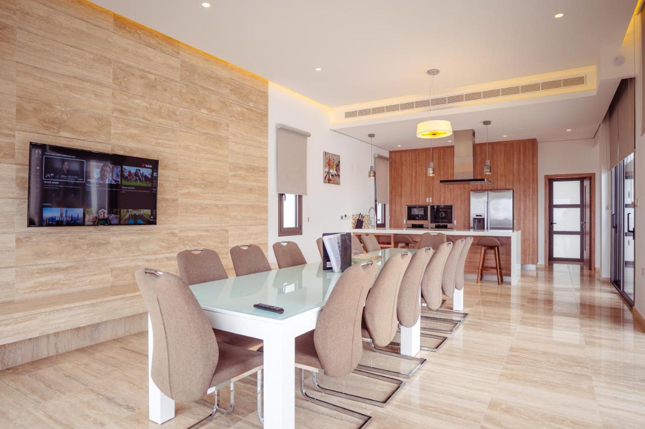 5 bedrooms Villa in Pegeia, Paphos, Cyprus No. 60418