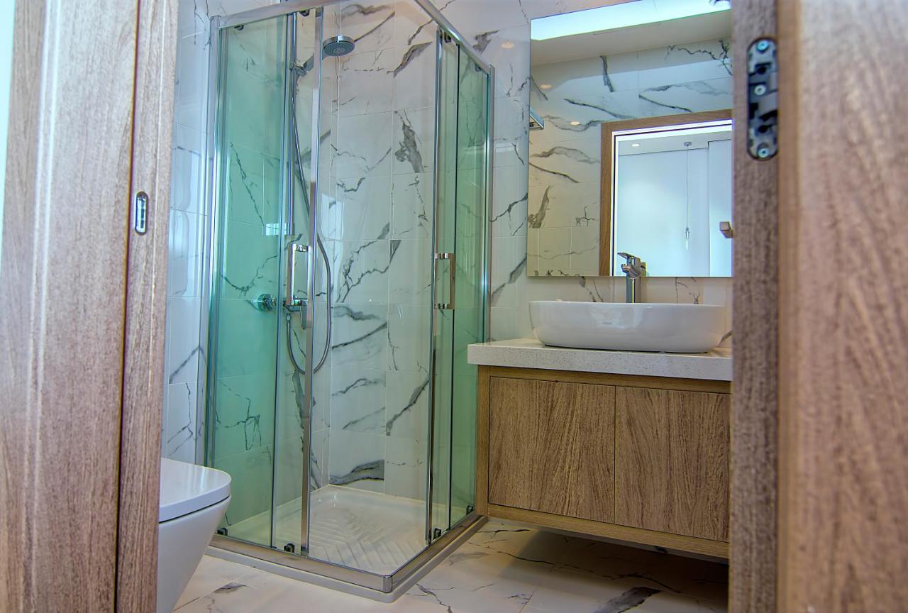5 bedrooms Villa in Pegeia, Paphos, Cyprus No. 60418