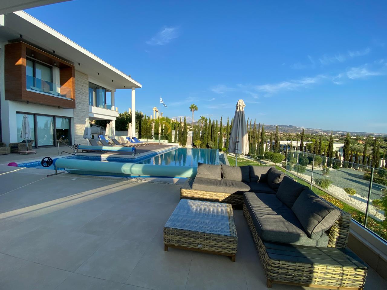 5 bedrooms Villa in Pegeia, Paphos, Cyprus No. 60418