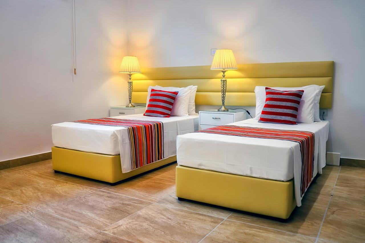 5 bedrooms Villa in Pegeia, Paphos, Cyprus No. 60418