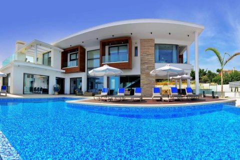 5 bedrooms Villa in Pegeia, Paphos, Cyprus No. 60418