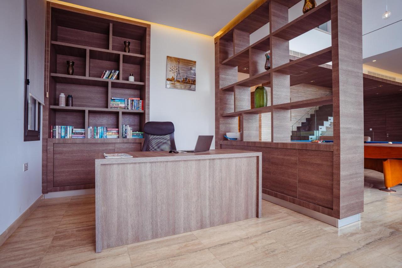 5 bedrooms Villa in Pegeia, Paphos, Cyprus No. 60418