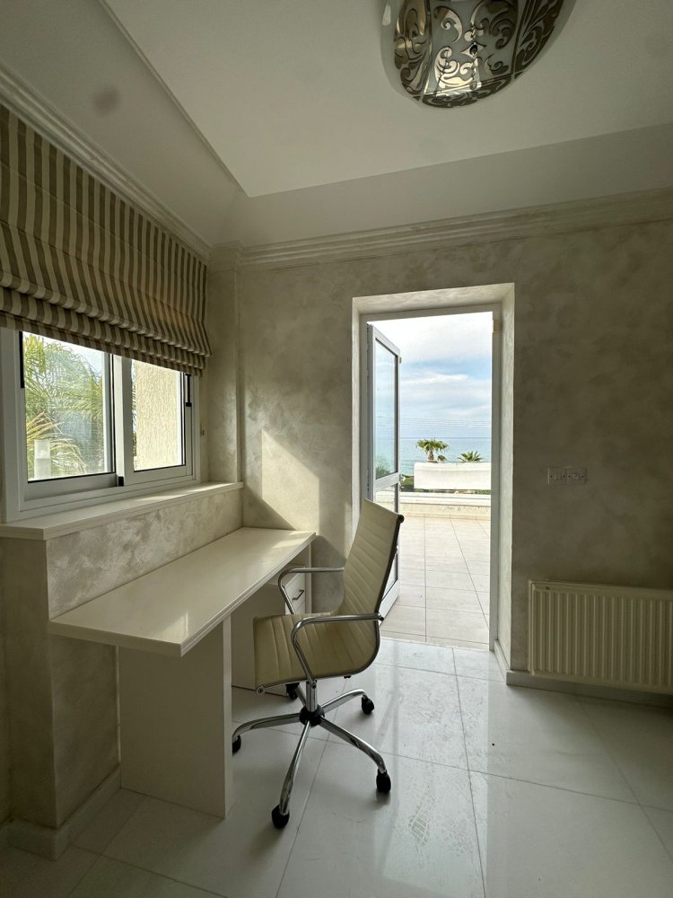 4 bedrooms Villa in Argaka, Paphos, Cyprus No. 62291