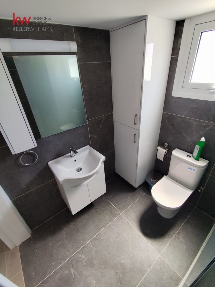 Квартира с 3 спальнями в Ларнака, Кипр № 40127
