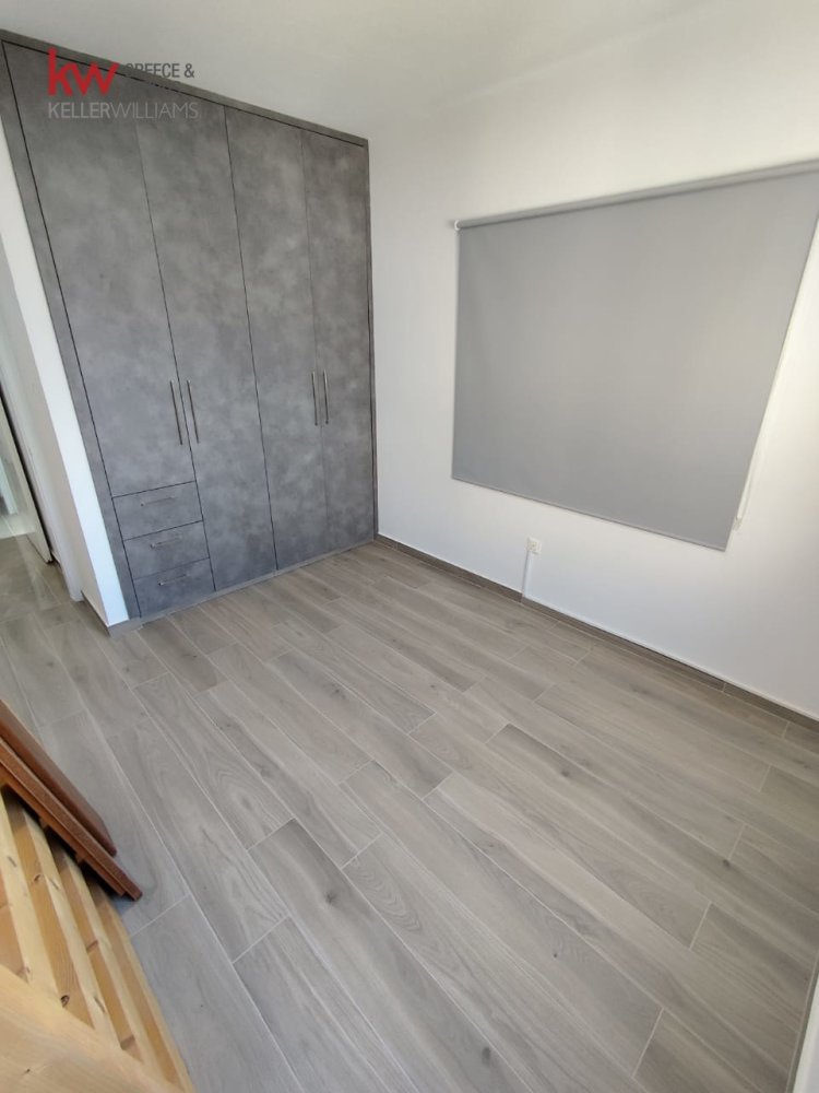 Квартира с 3 спальнями в Ларнака, Кипр № 40127