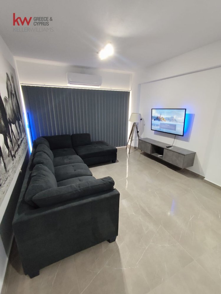 Квартира с 3 спальнями в Ларнака, Кипр № 40127