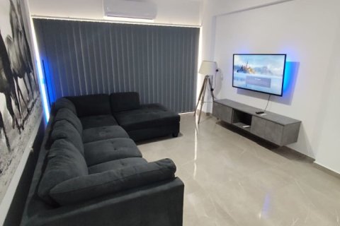 Квартира с 3 спальнями в Ларнака, Кипр № 40127