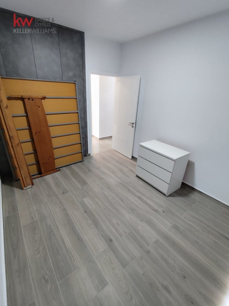 Квартира с 3 спальнями в Ларнака, Кипр № 40127