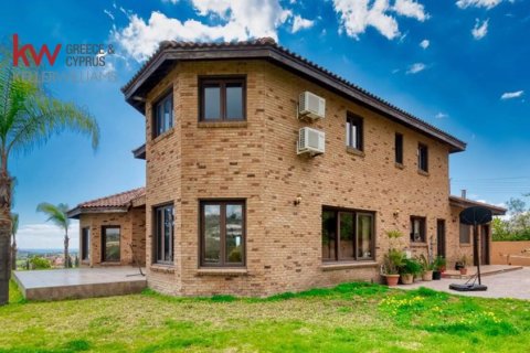 4 bedrooms Villa in Anglisides, Larnaka, Cyprus No. 39872