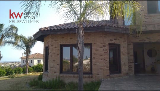 4 bedrooms Villa in Anglisides, Larnaka, Cyprus No. 39872