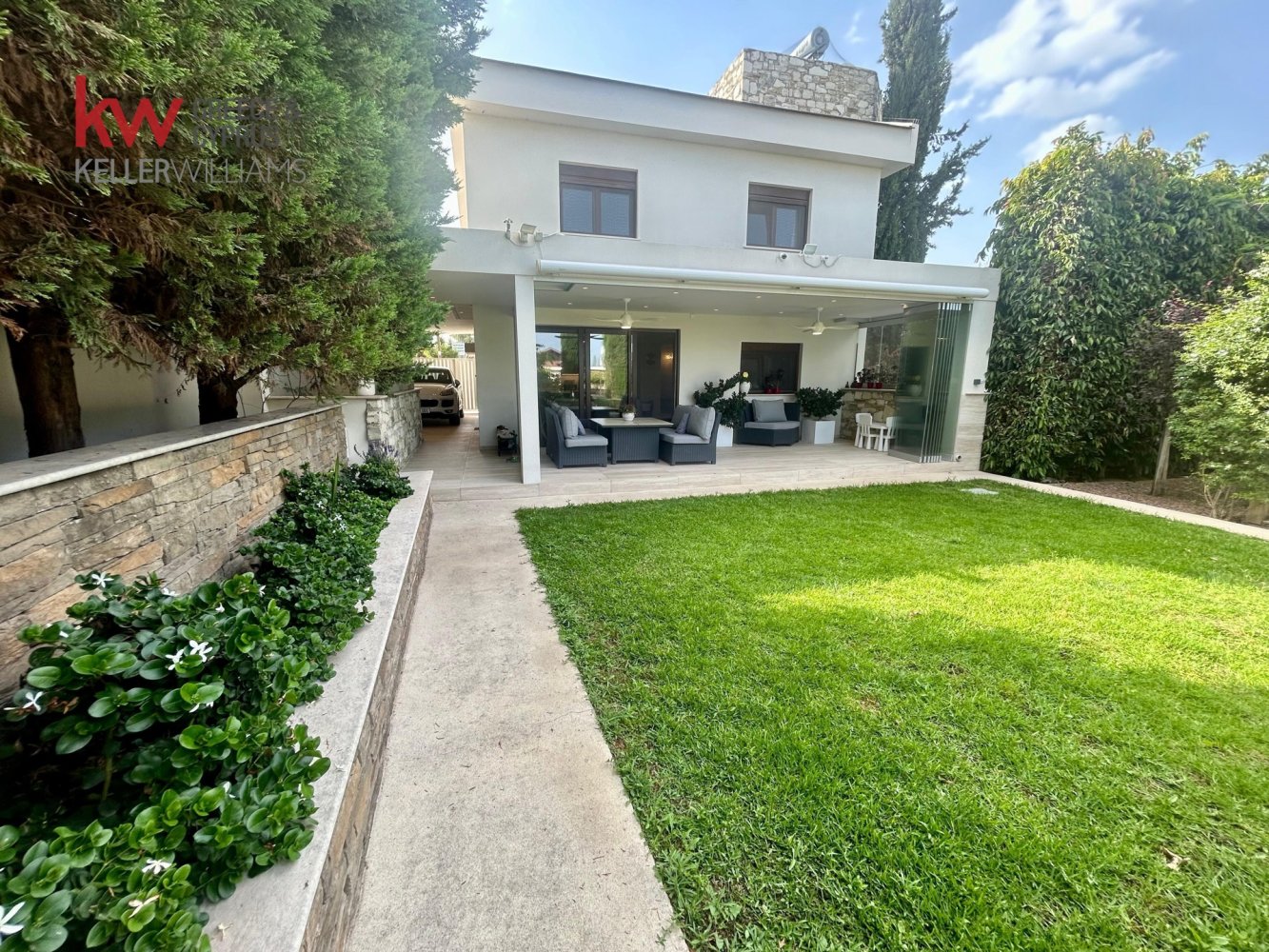 5 bedrooms Villa in Aradippou, Larnaka, Cyprus No. 50637