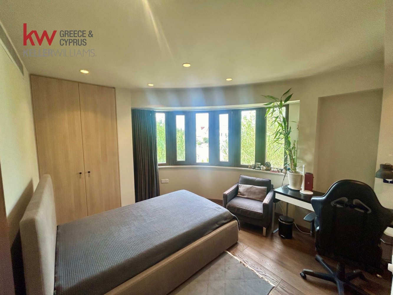5 bedrooms Villa in Aradippou, Larnaka, Cyprus No. 50637