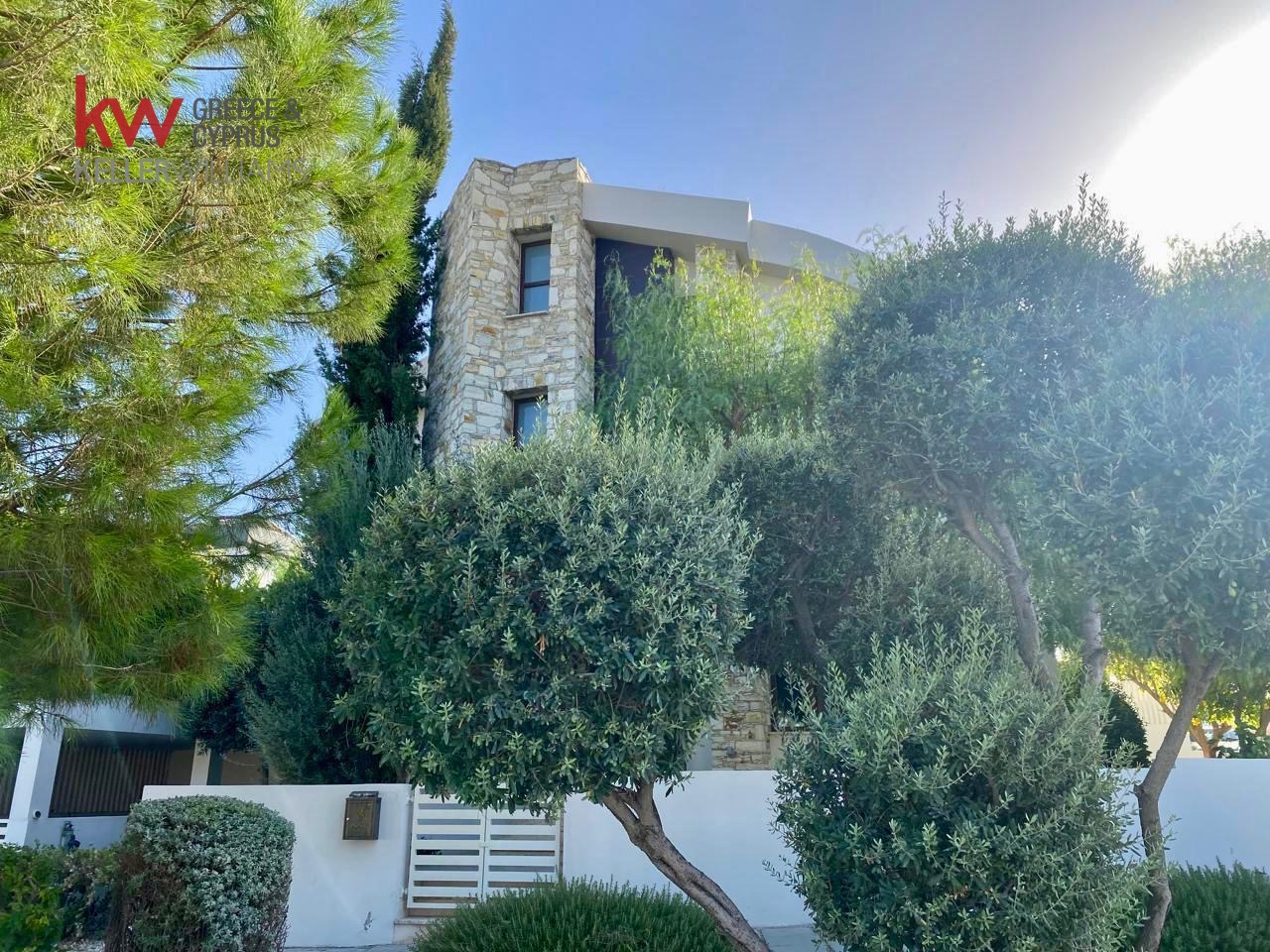 5 bedrooms Villa in Aradippou, Larnaka, Cyprus No. 50637