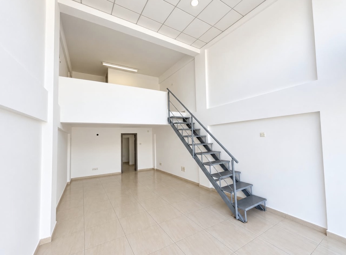 61m2 Commercial property in Larnaca, Larnaka, Cyprus No. 62202