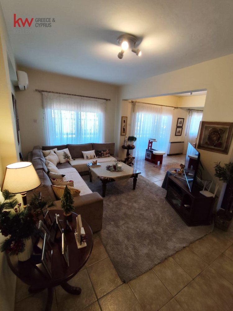 3 bedrooms Apartment in Larnaca, Larnaka, Cyprus No. 40056