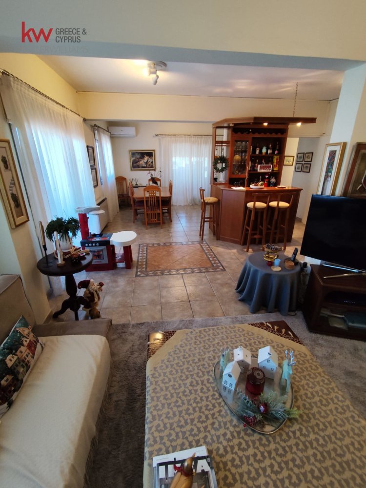 3 bedrooms Apartment in Larnaca, Larnaka, Cyprus No. 40056