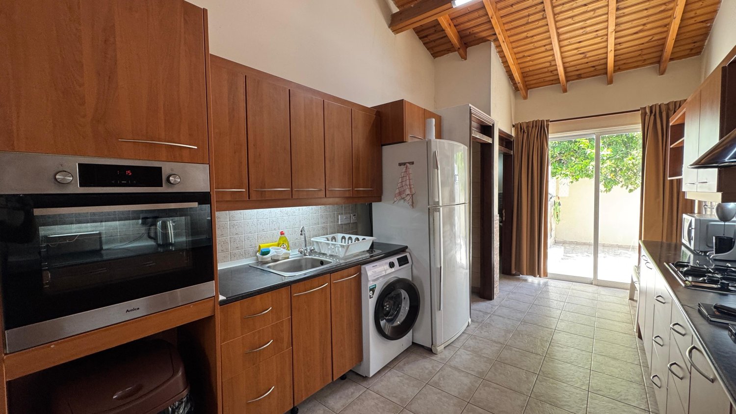 2 bedrooms Bungalow in Larnaca, Larnaka, Cyprus No. 62320
