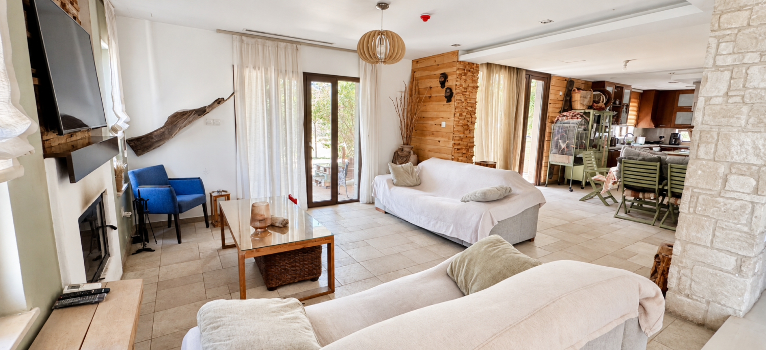 5 bedrooms Villa in Akrounta, Limassol, Cyprus No. 62596