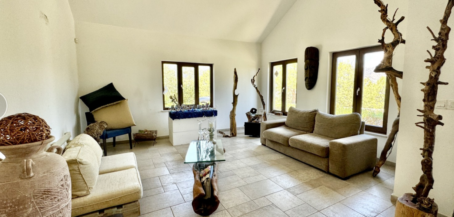 5 bedrooms Villa in Akrounta, Limassol, Cyprus No. 62596