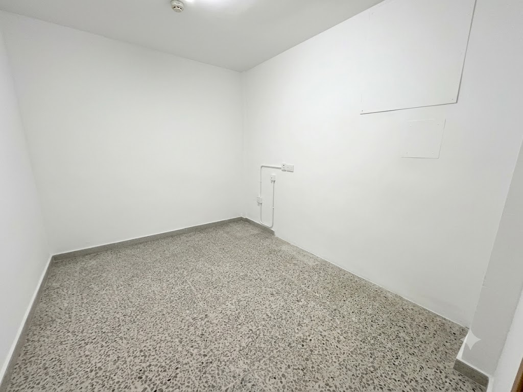 4 rooms Commercial property in Limassol, Cyprus No. 60826