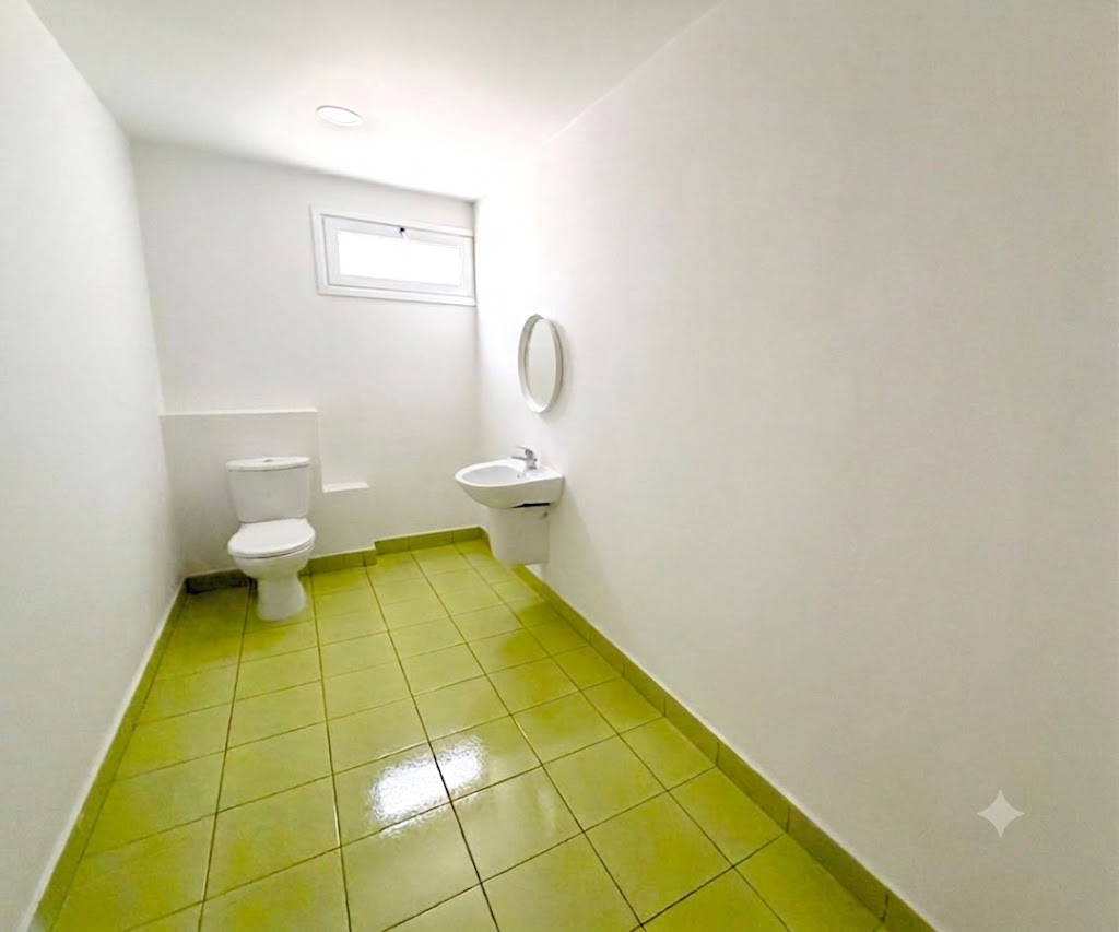 4 rooms Commercial property in Limassol, Cyprus No. 60826