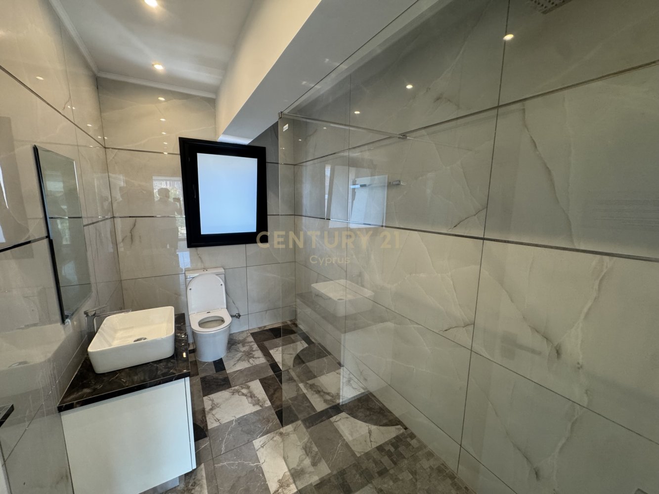 4 chambres Villa à Agios Athanasios, Limassol, Chypre No. 58252