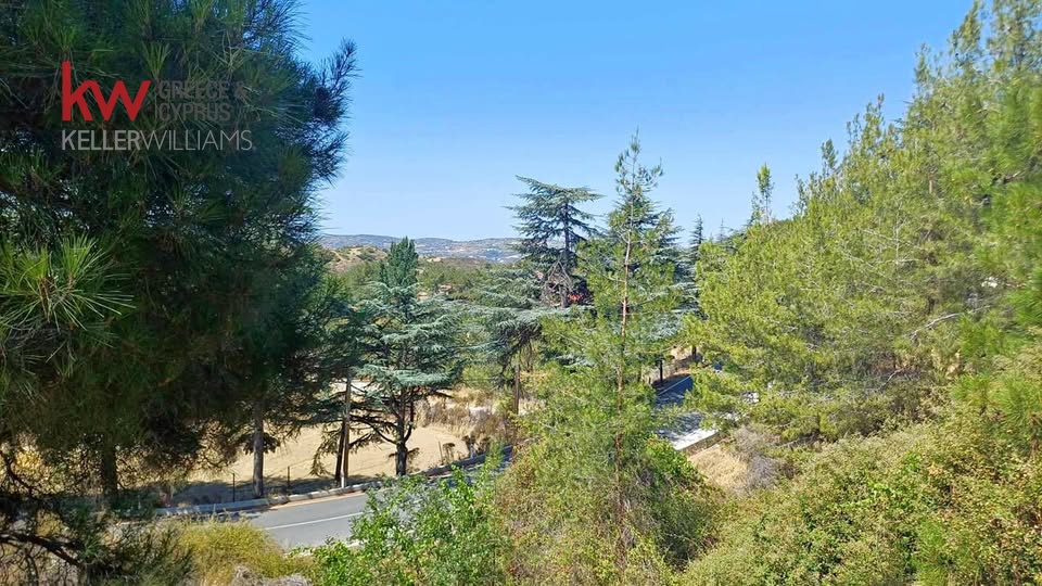 1700m2 Terreno en Pano Platres, Limassol, Chipre No. 60705