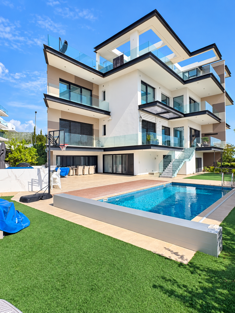 5 bedrooms Villa in Germasogeia, Limassol, Cyprus No. 62623