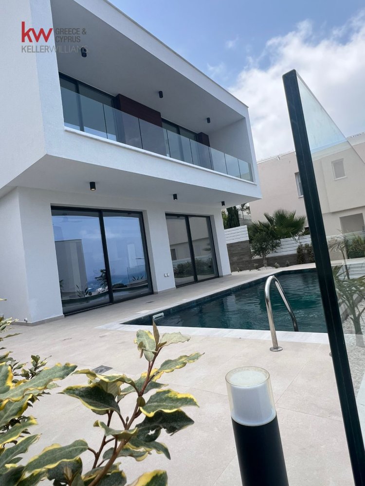 3 bedrooms Villa in Chloraka, Paphos, Cyprus No. 61216