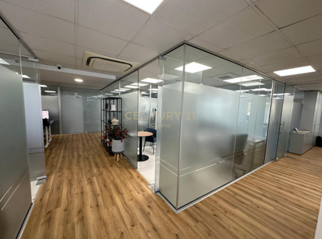 781m2 Oficina en Agios Athanasios, Limassol, Chipre No. 58909