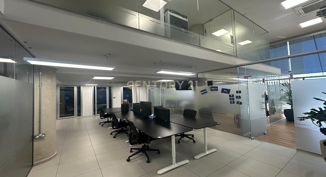 781m2 Oficina en Agios Athanasios, Limassol, Chipre No. 58909