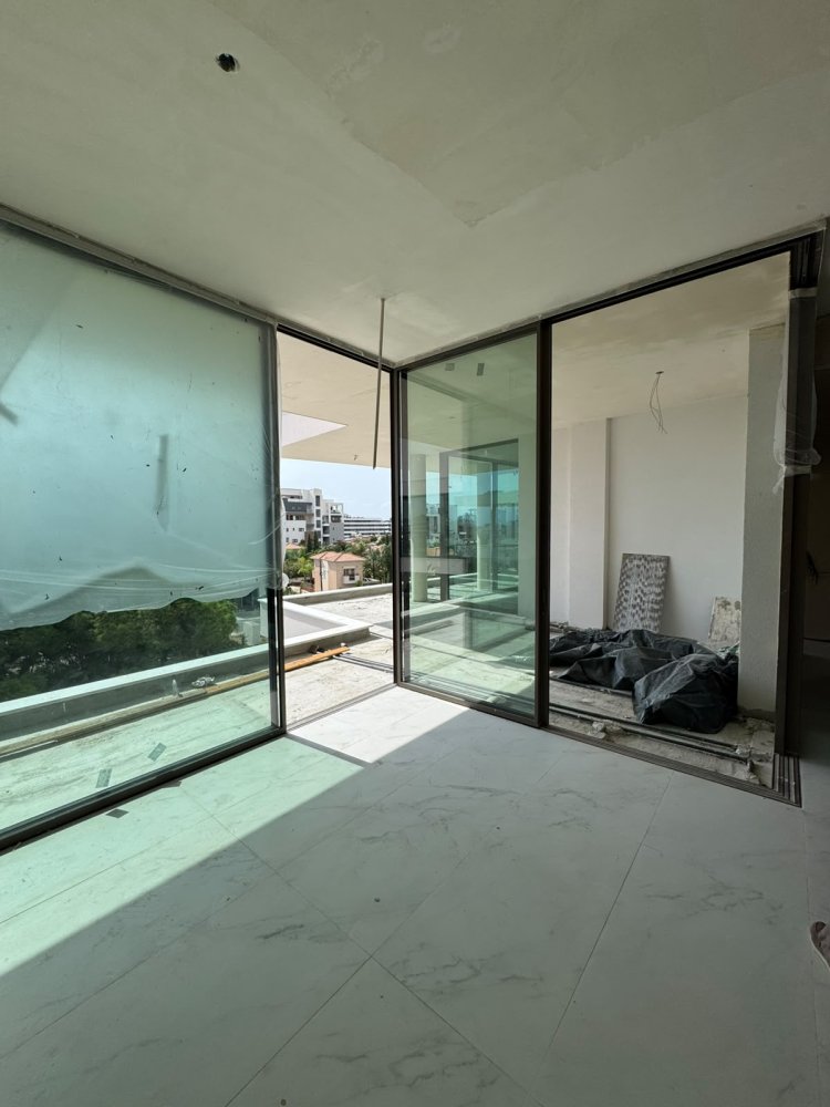 4 bedrooms Apartment in Germasogeia, Limassol, Cyprus No. 62676