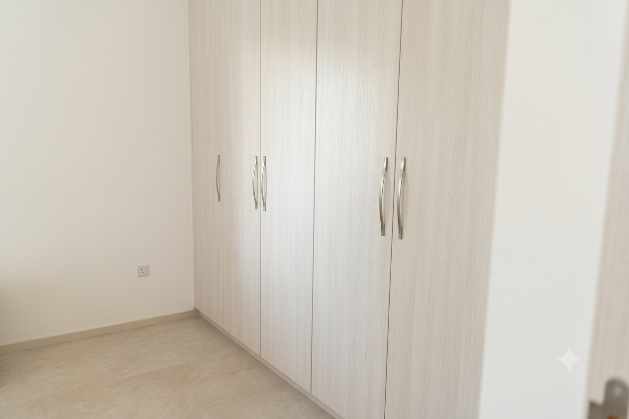 3 bedrooms Apartment in Larnaca, Larnaka, Cyprus No. 61450