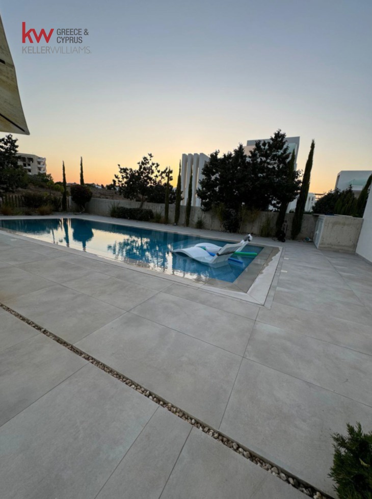 4 bedrooms Villa in Paralimni, Ammochostos, Cyprus No. 40205